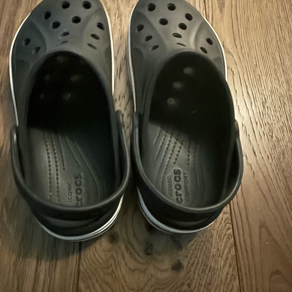 CROCS Kids Black Size 1 - Picture 3 of 8